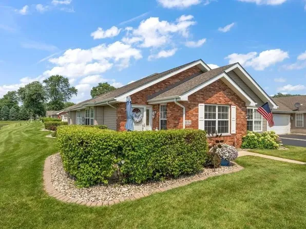 1034 N Woodlawn Ave, Griffith, IN 46319