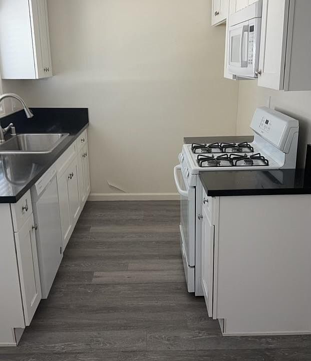 1st image of 18631-1 Burbank Blvd #14
