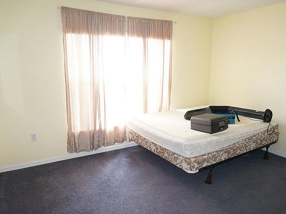3rd image of 2521 Quail Park Ter