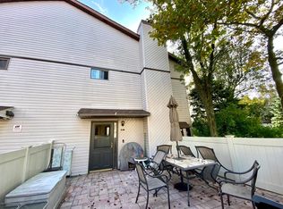 97A Selvin Loop, Staten Island, NY 10303