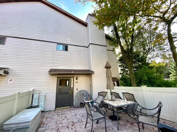 97A Selvin Loop, Staten Island, NY 10303