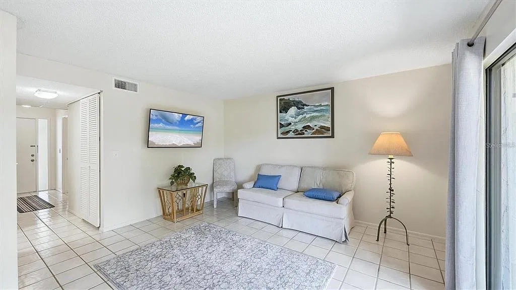 1 bed, 1.0 bath, 786 sqft, $1,520 — Photo 4