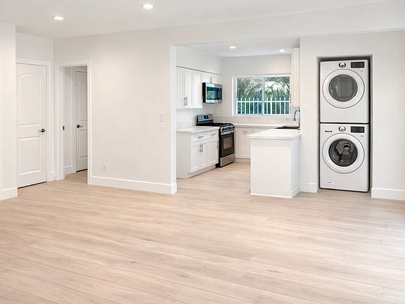 5th image of 324 S Kenmore Ave #11487361