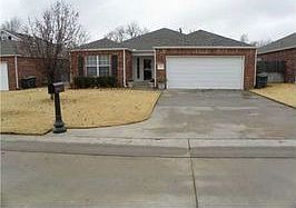Home for Sale in Midwest City, Oklahoma $154,900