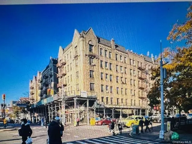 136-05 Sanford Ave #2C — Photo 2