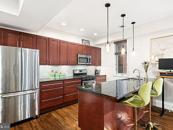 4th image of 1529-33 N Philip St #12