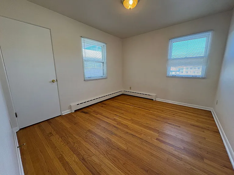 Shepard Terrace Apartments — Photo 38