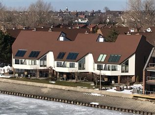 34 Harbour Pointe Cmn, Buffalo, NY 14202