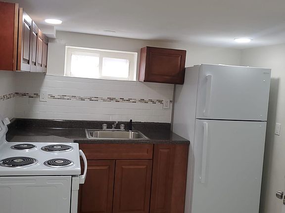 3rd image of 97 Lyman Ave #1