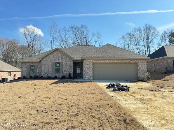 704 Magnolia Point Cir, Pearl, MS 39208