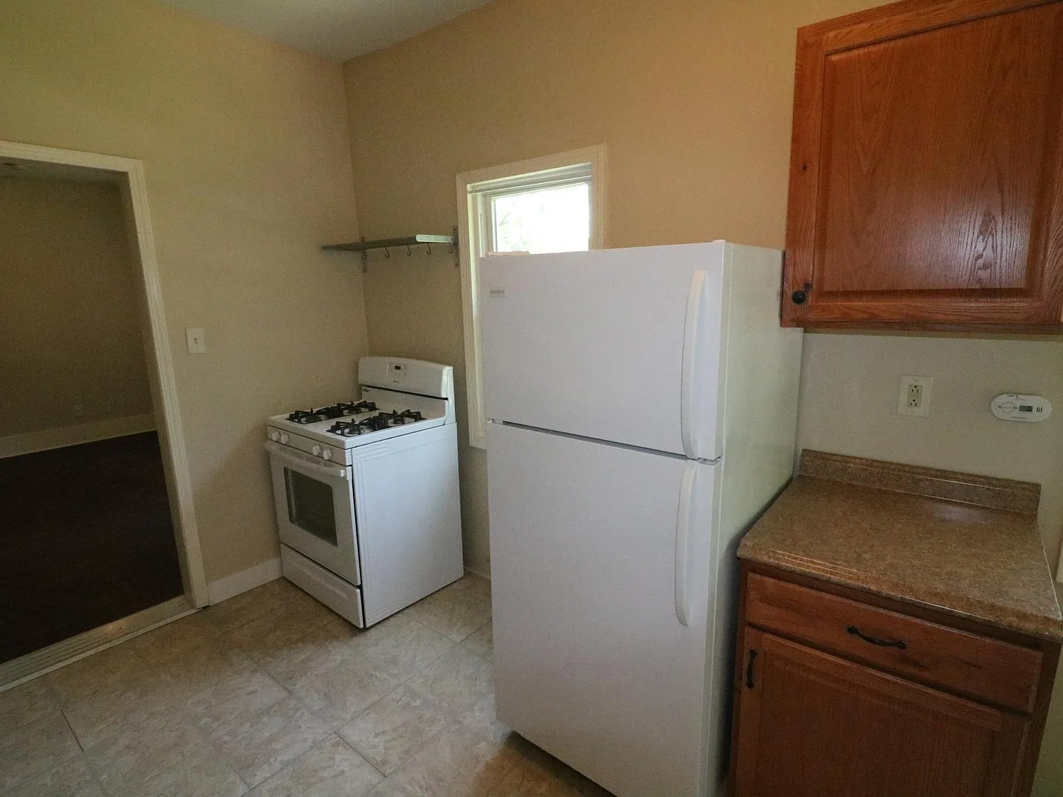 2 bed, 800 sqft, $895 — Photo 4