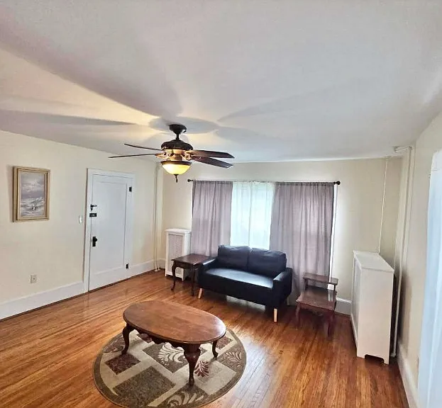 986 Ash St #101 — Photo 12