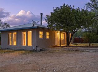 227 Herdner Rd, Taos, NM 87571
