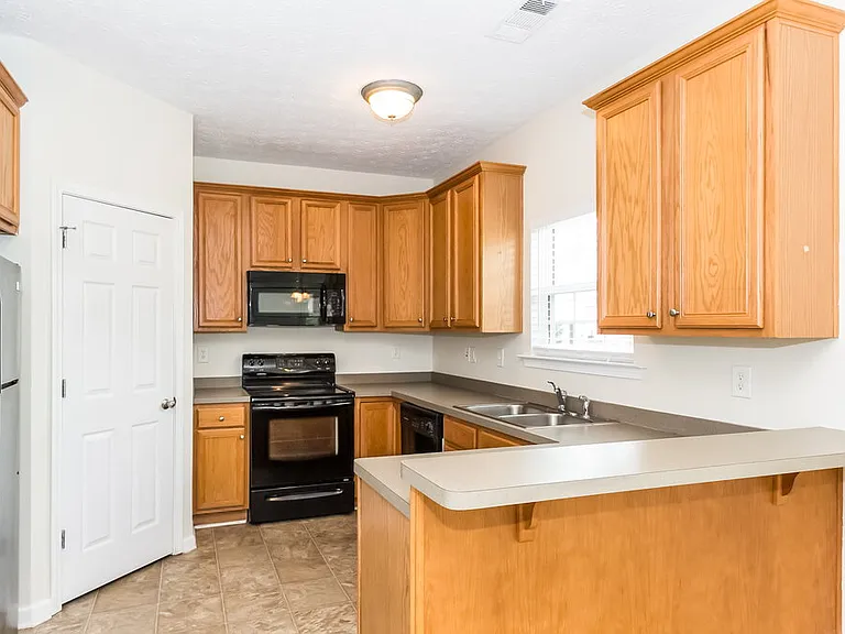 27 Palladio Way — Photo 9