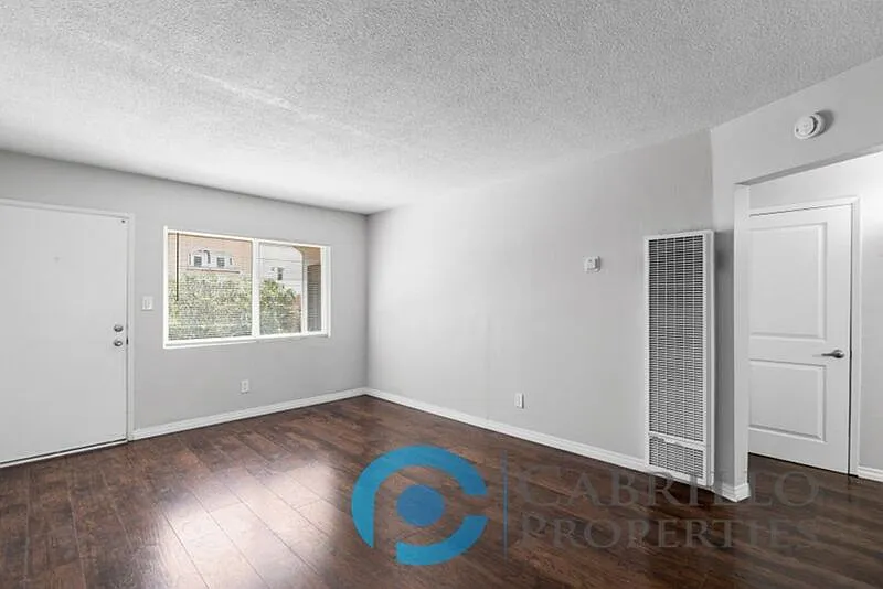 1 bed, 1.0 bath, 550 sqft, $1,995 — Photo 2