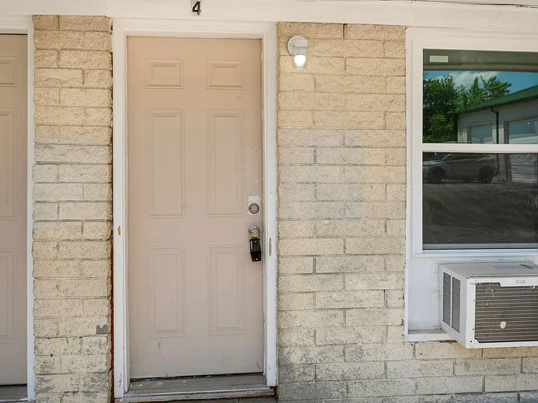 2510 Fort Campbell Blvd — Photo 9
