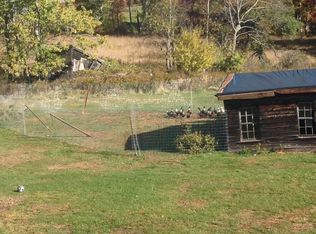 107 Plank Rd, Beach Lake, PA 18405