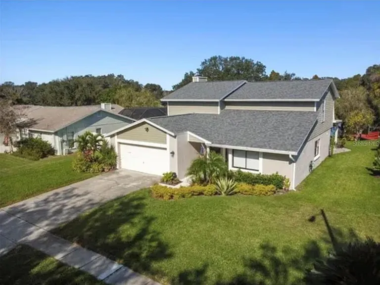 1326 Corner Oaks Dr — Photo 2