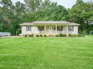 785 Winstead Rd, Quebeck, TN 38579