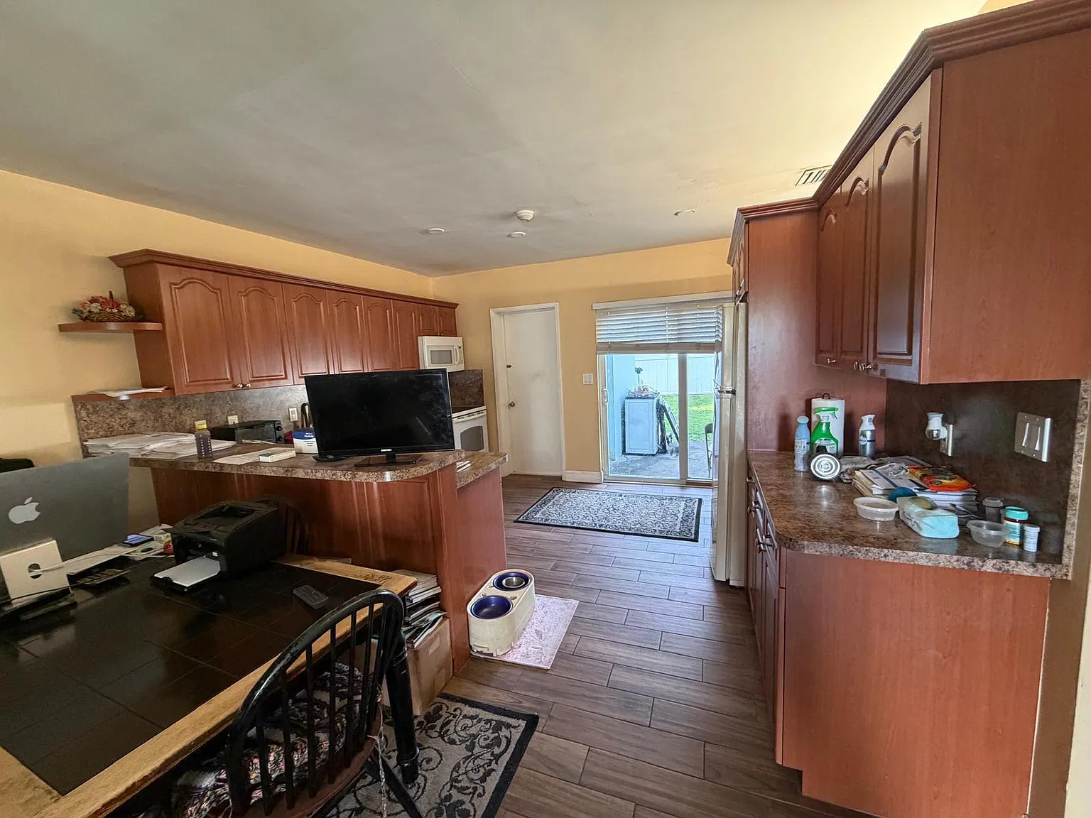 2 bed, 2.0 bath, 1050 sqft, $2,700 — Photo 4