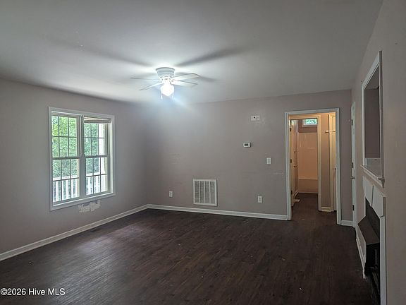 3rd image of 172 Nashua Drive