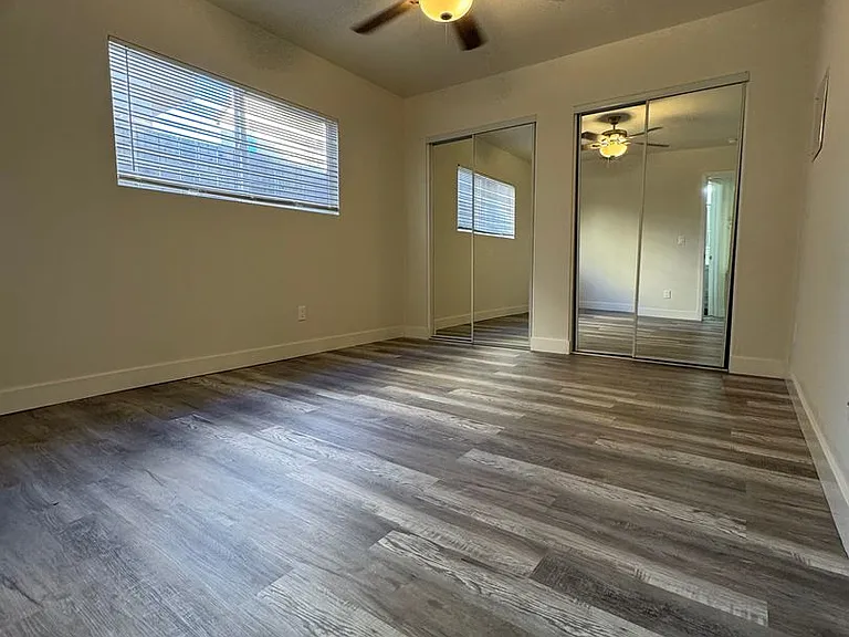 4553 Texas St — Photo 13