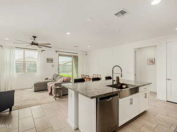 17729 W Fetlock Trail, Surprise, AZ 85387