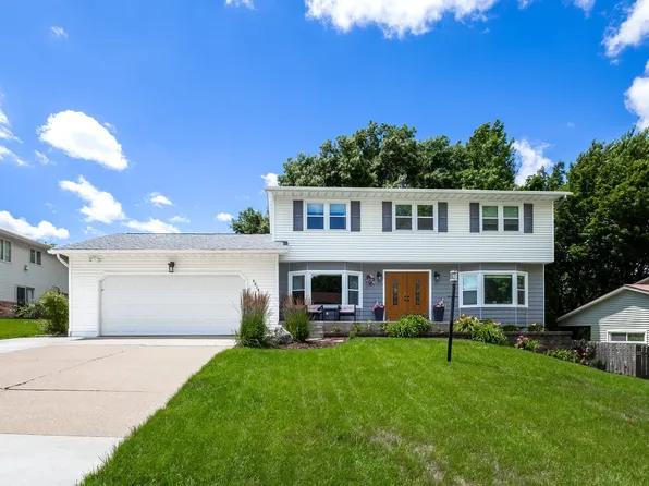 4314 Spring St, Davenport, IA 52807