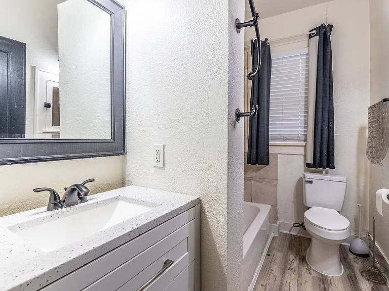 723 E Euclid Ave — Photo 42