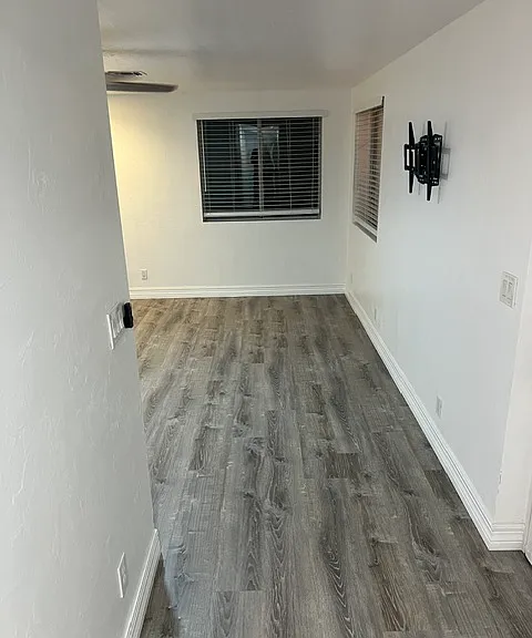 4238 N 45th Pl — Photo 9