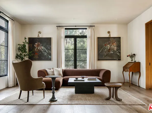 12040 Maxwellton Rd, Studio City, CA 91604
