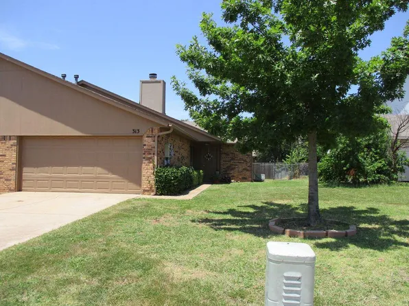 313 Nimrod Rd, Edmond, OK 73003