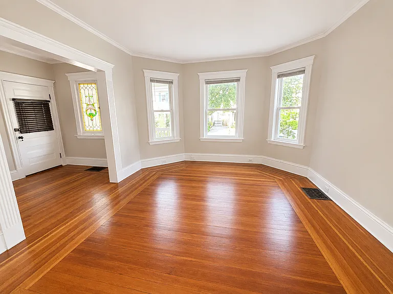 81 Bristol Rd — Photo 4