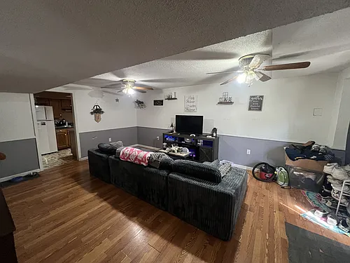 Harley Drive - 50 Photo 1