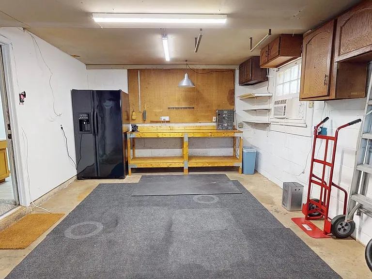 13501 Kelmont Ct — Photo 28
