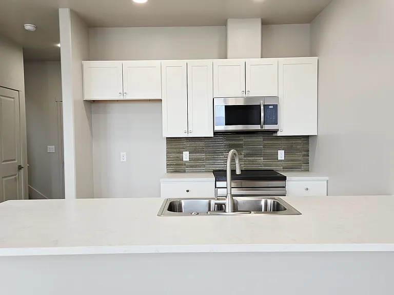 2786 Caspian Way #A — Photo 4