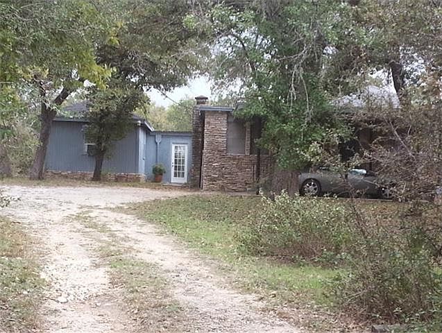 2nd image of 1203 Minnie Dr