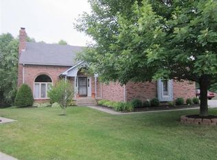 8641 Count Turf Ct, Indianapolis, IN 46217