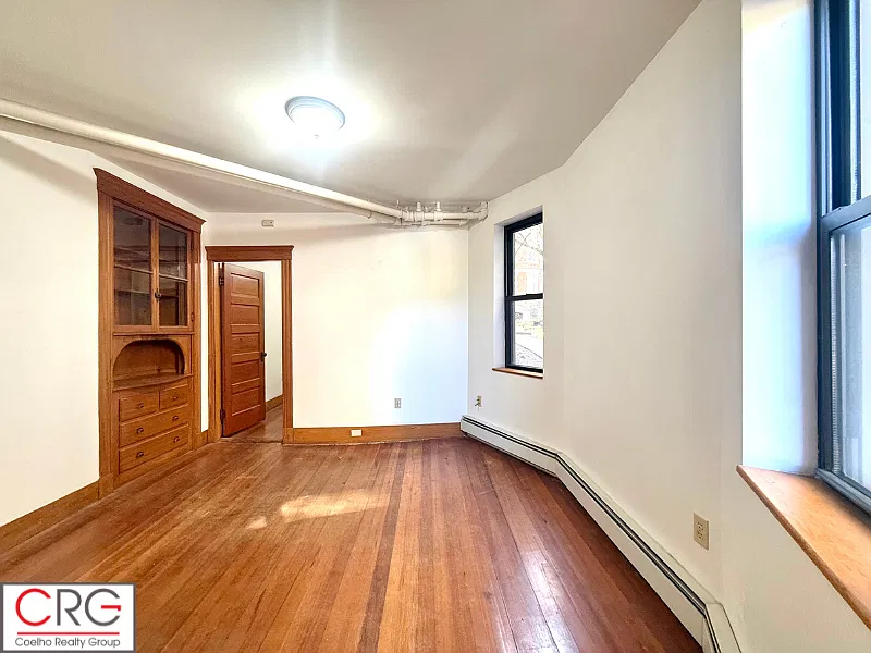 2 bed, 800 sqft, $2,500 — Photo 2