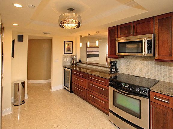 5th image of 530 Central Blvd #706