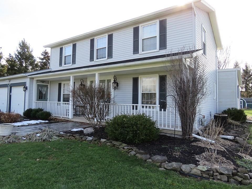 1st image of 15 Hillcrest Dr