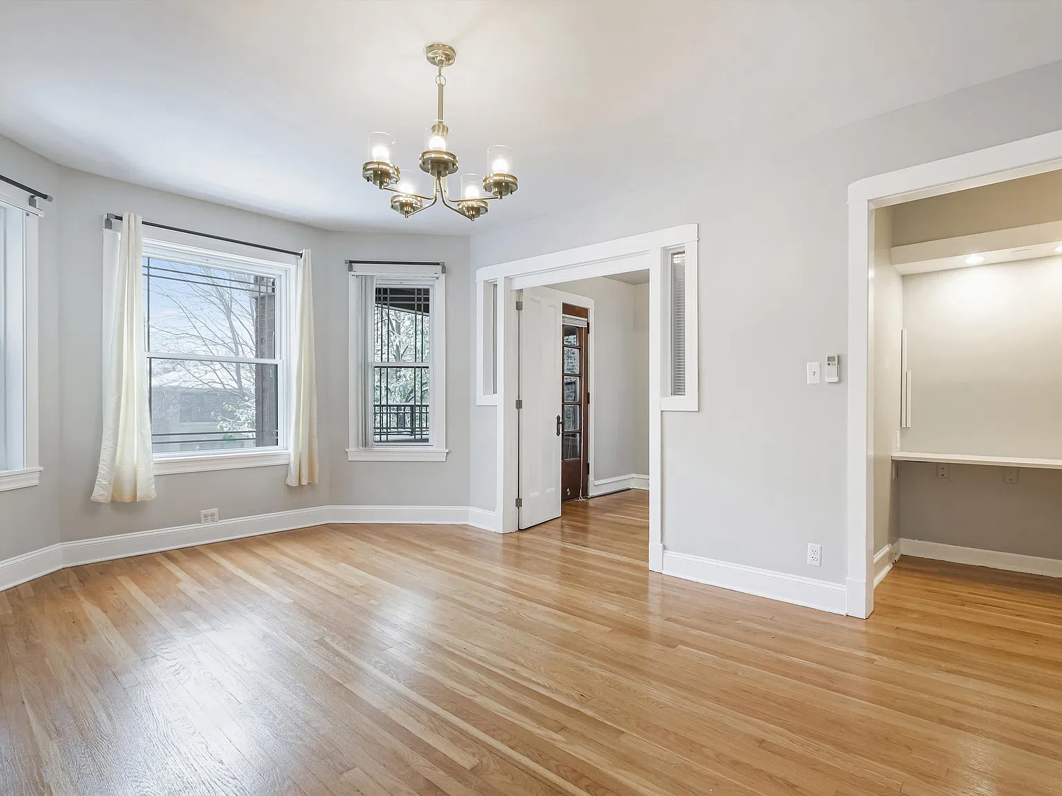 2 bed, 1700 sqft, $3,300 — Photo 2
