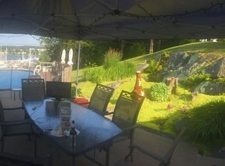 55 Summit Rd, Portsmouth, RI 02871