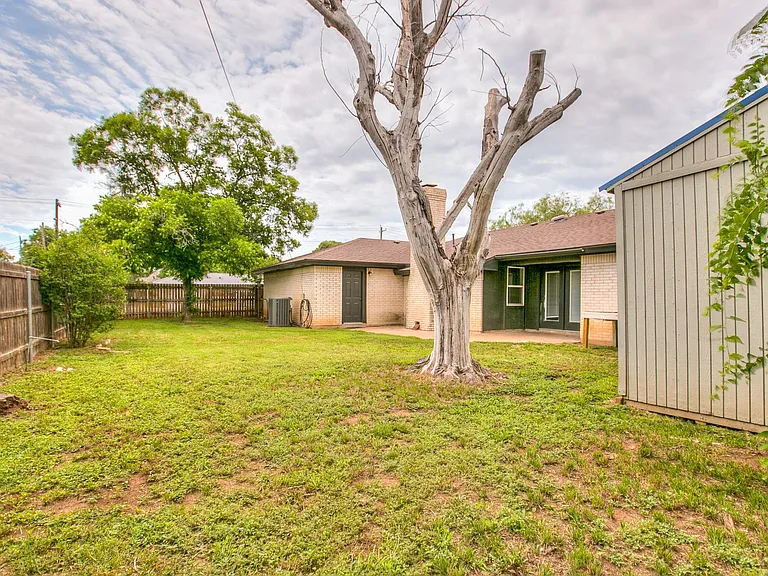 3202 Tanglewood Dr — Photo 29