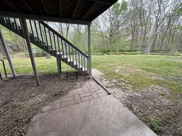 2301 Grant Ln, Columbia, MO 65203