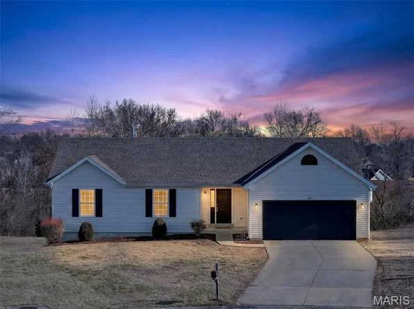 157 Sweetgum Dr, Troy, MO 63379