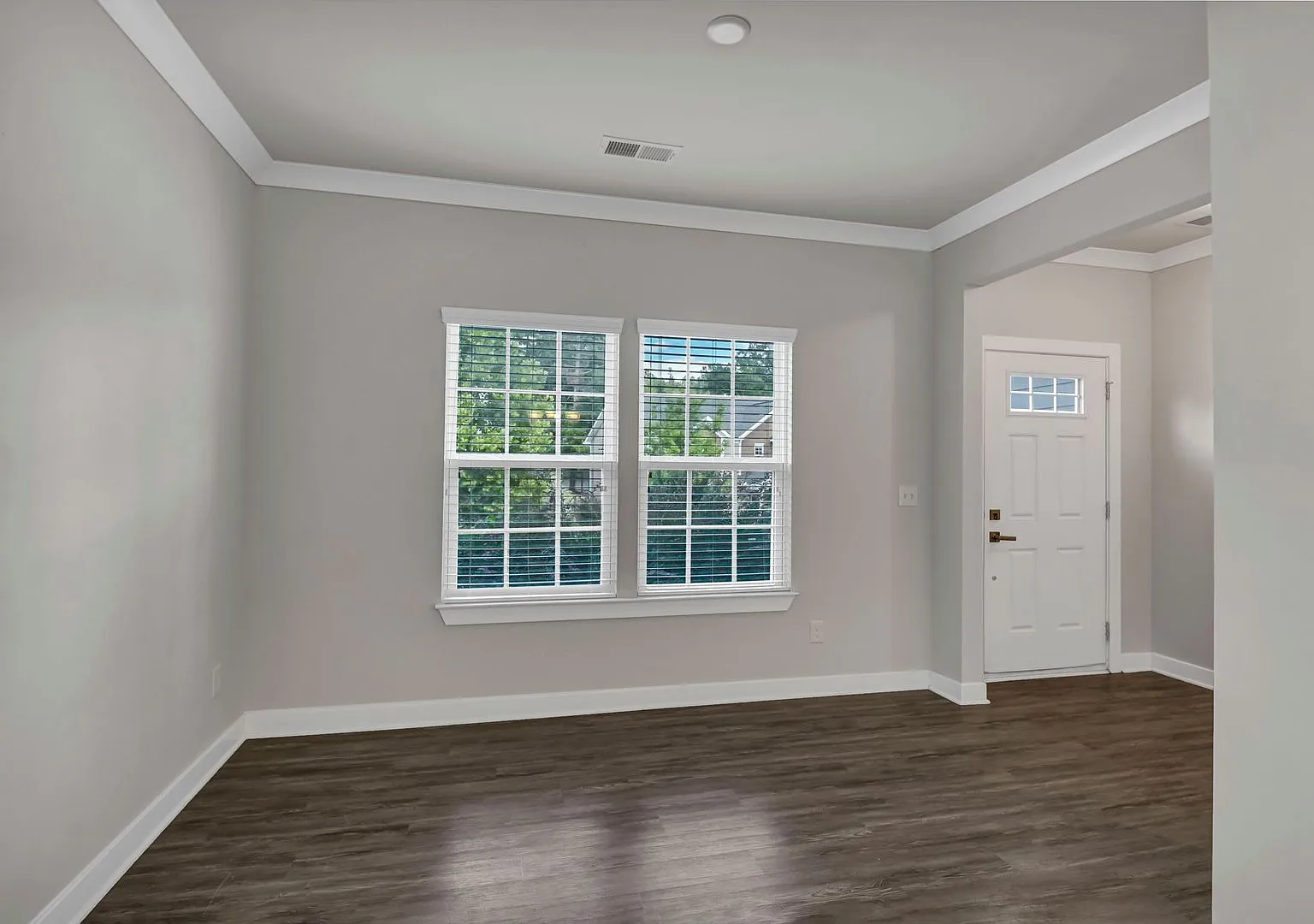 Beautiful 3-Bedroom Home with Private Pool in Barr Lake — Photo 4