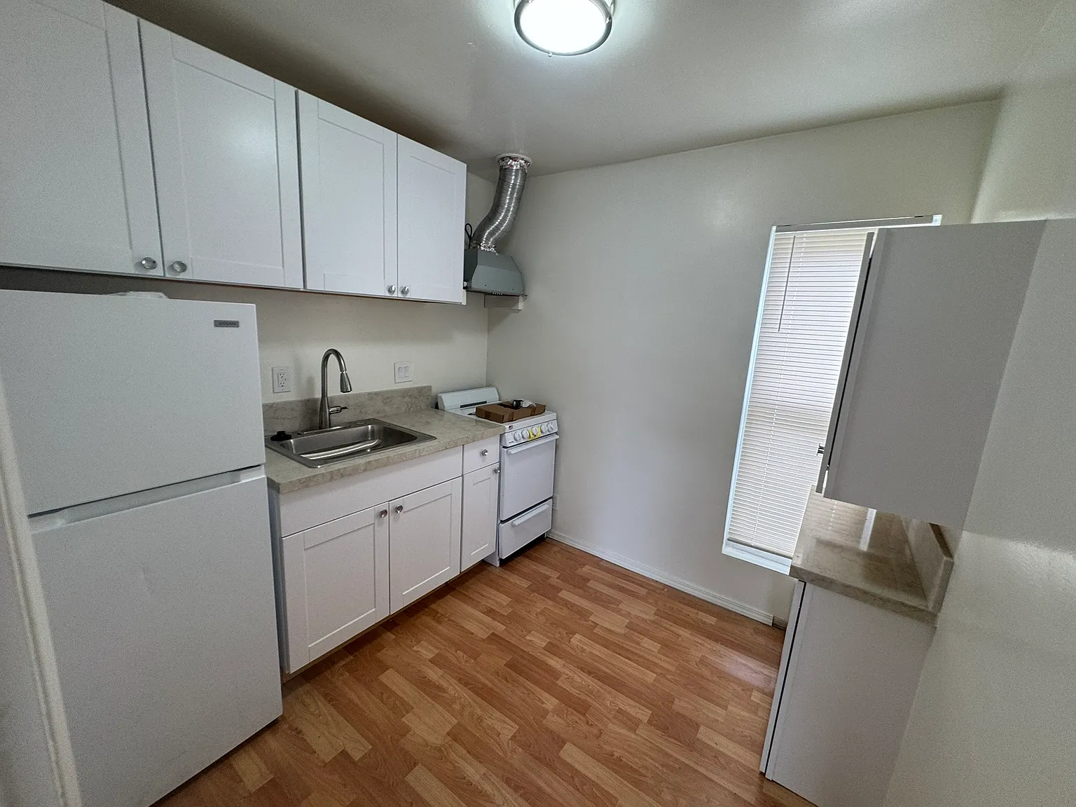 Studio, 450 sqft, $1,500 — Photo 2