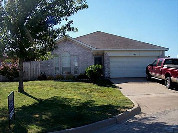 2nd image of 4425 Park Creek Ct
