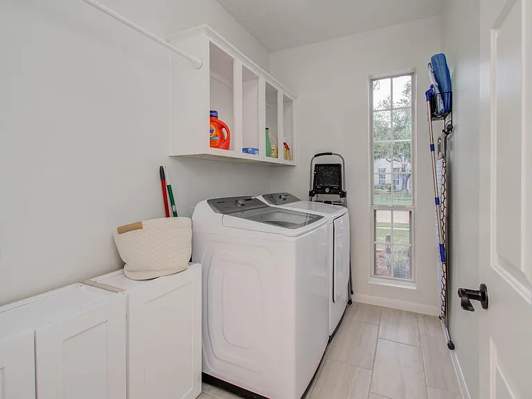 15627 Twisting Springs Dr — Photo 43